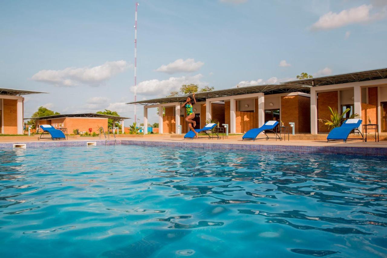 Dunia Hôtel Loumbila Esterno foto