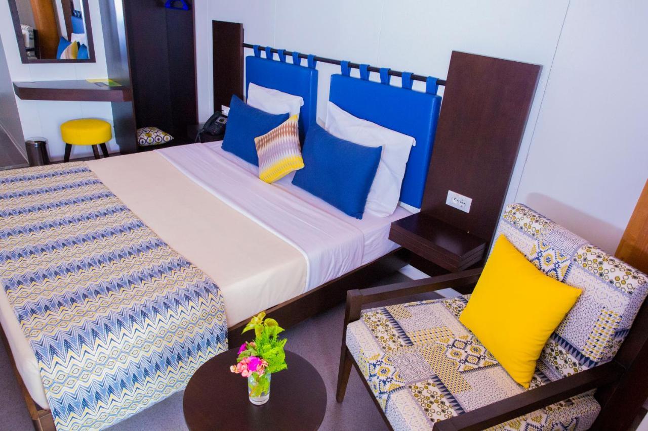 Dunia Hôtel Loumbila Esterno foto
