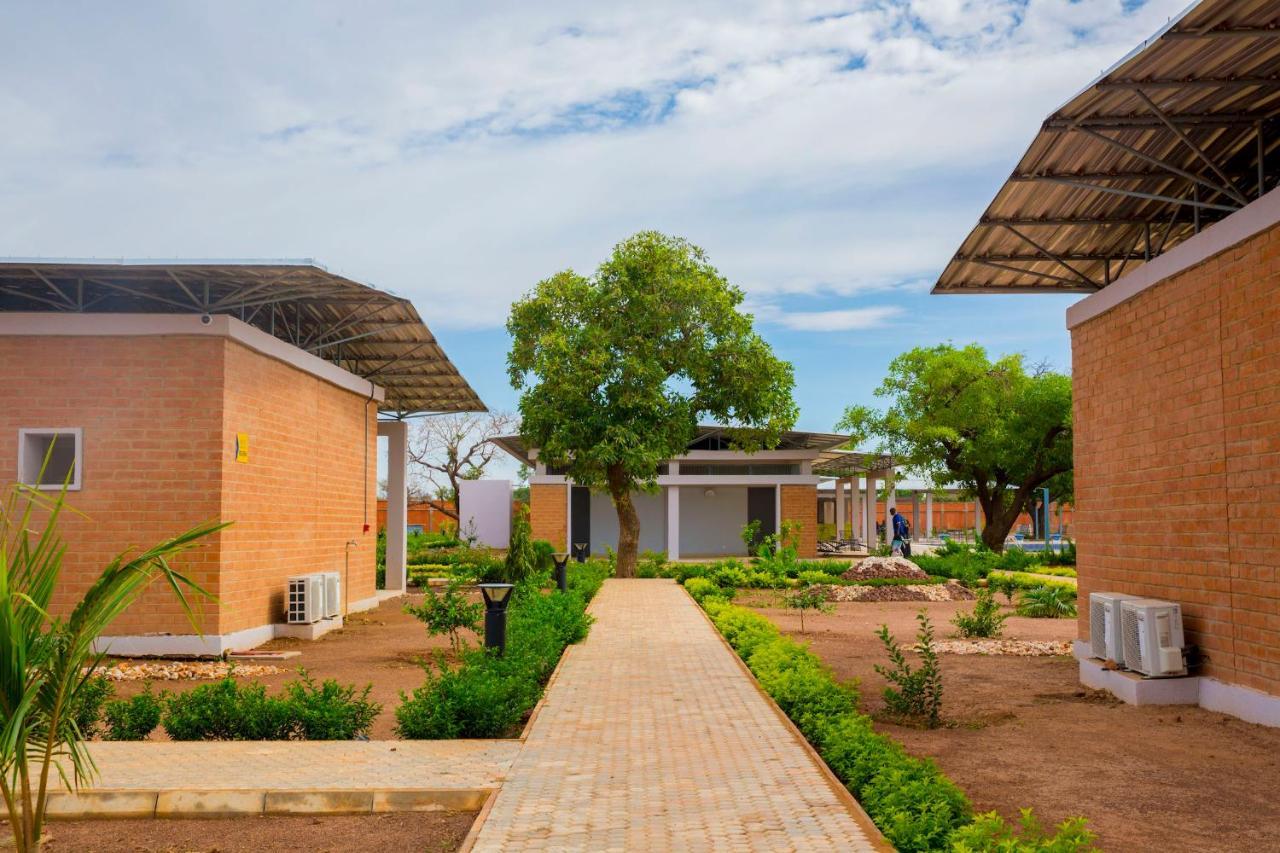 Dunia Hôtel Loumbila Esterno foto