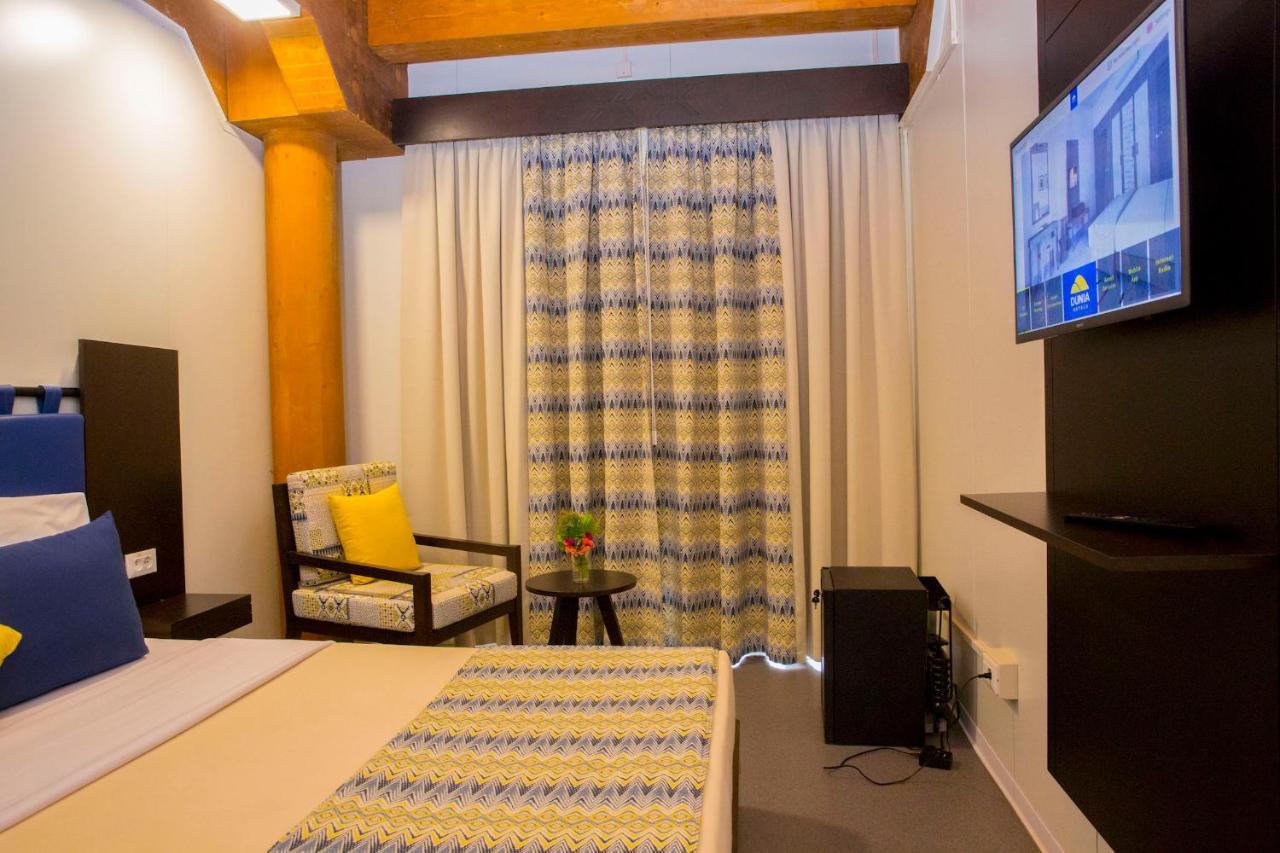 Dunia Hôtel Loumbila Esterno foto