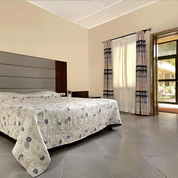 Dunia Hôtel Loumbila Esterno foto