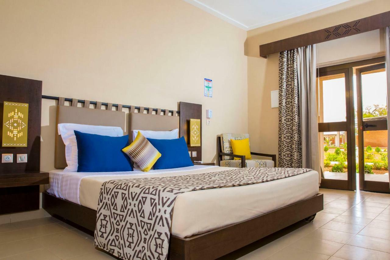 Dunia Hôtel Loumbila Esterno foto