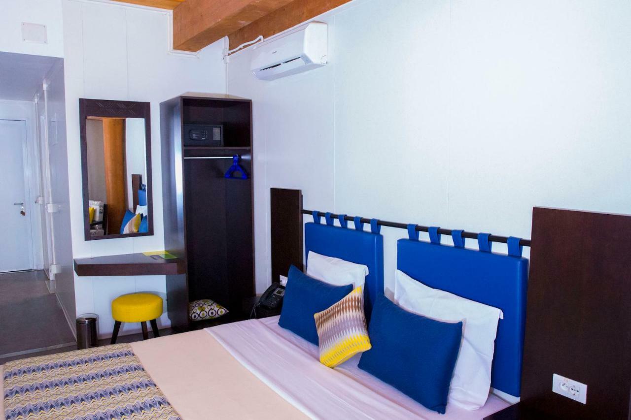 Dunia Hôtel Loumbila Esterno foto