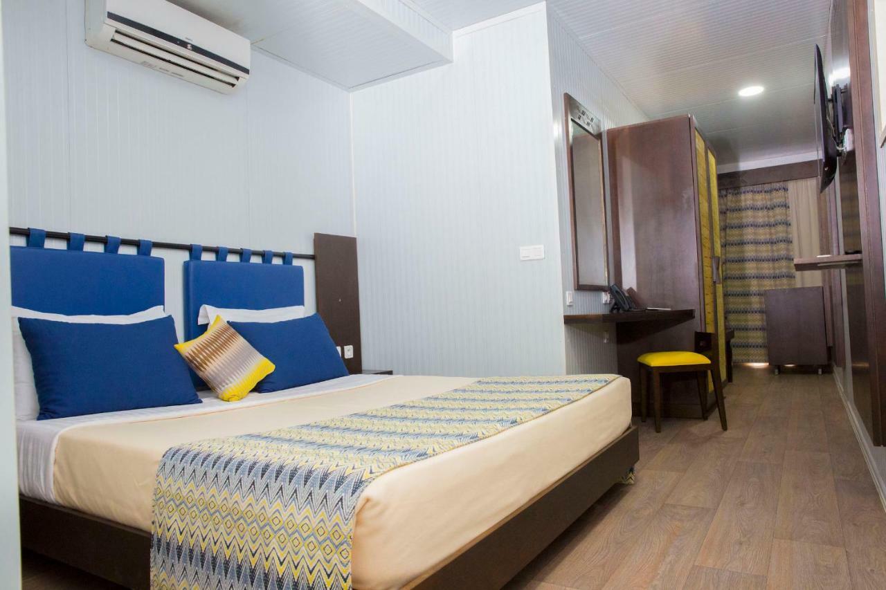 Dunia Hôtel Loumbila Esterno foto
